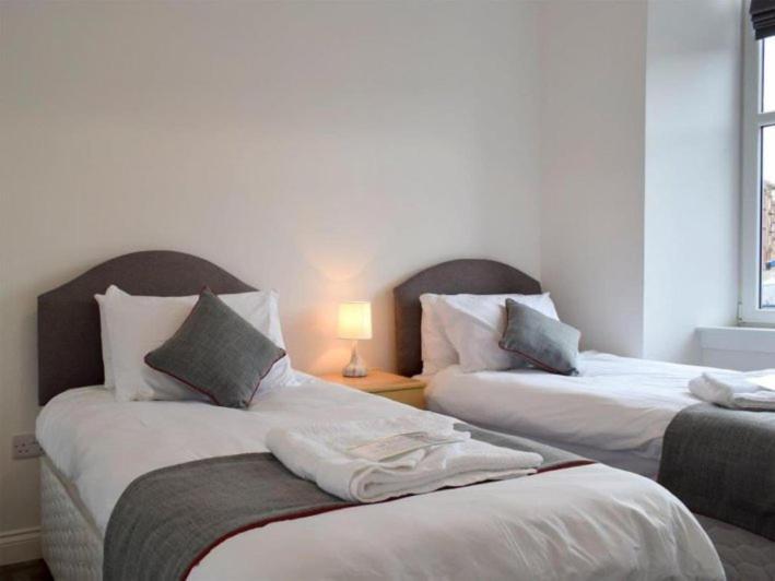 Courtyard Holiday Apartments Inverkeithing Esterno foto